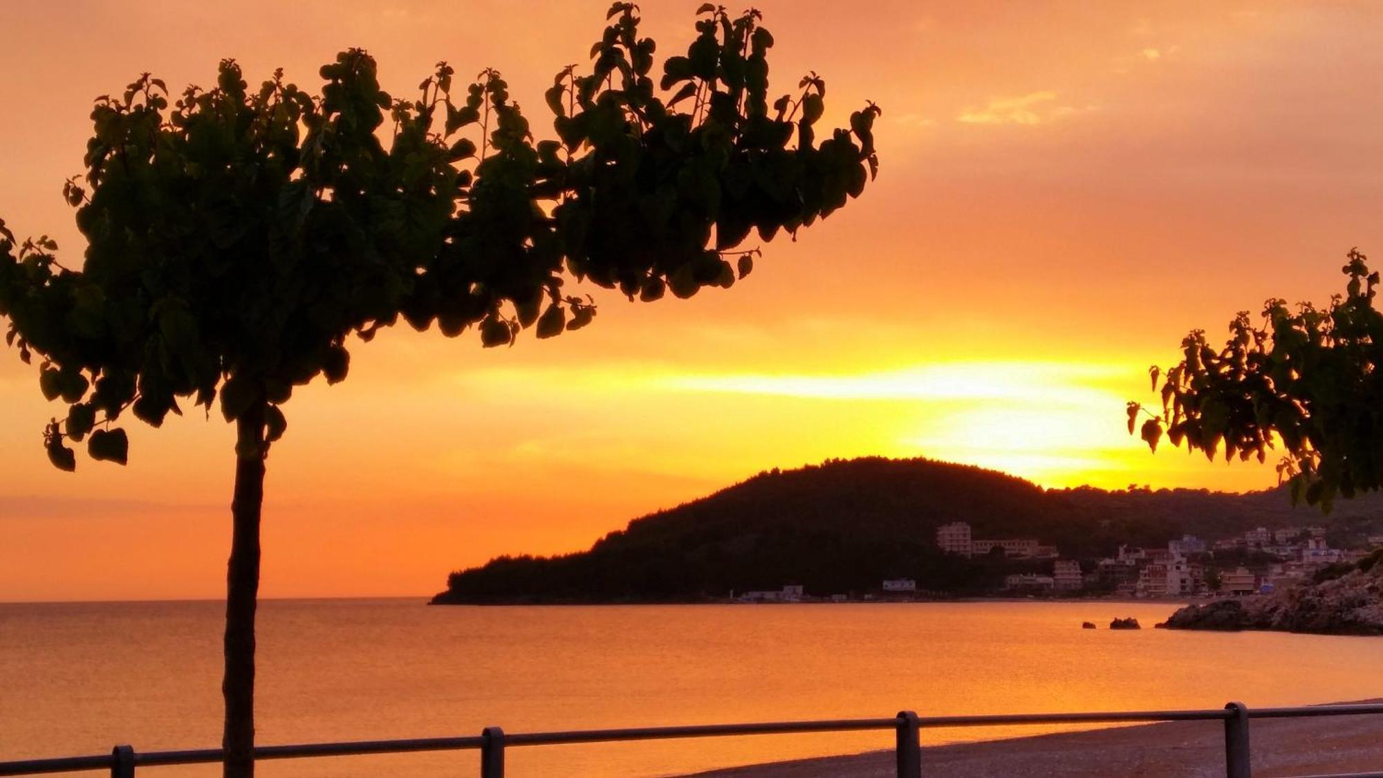 Dhima Hotel Himare Eksteriør bilde