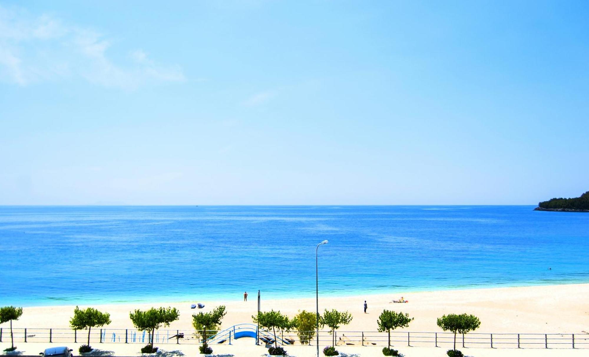 Dhima Hotel Himare Eksteriør bilde