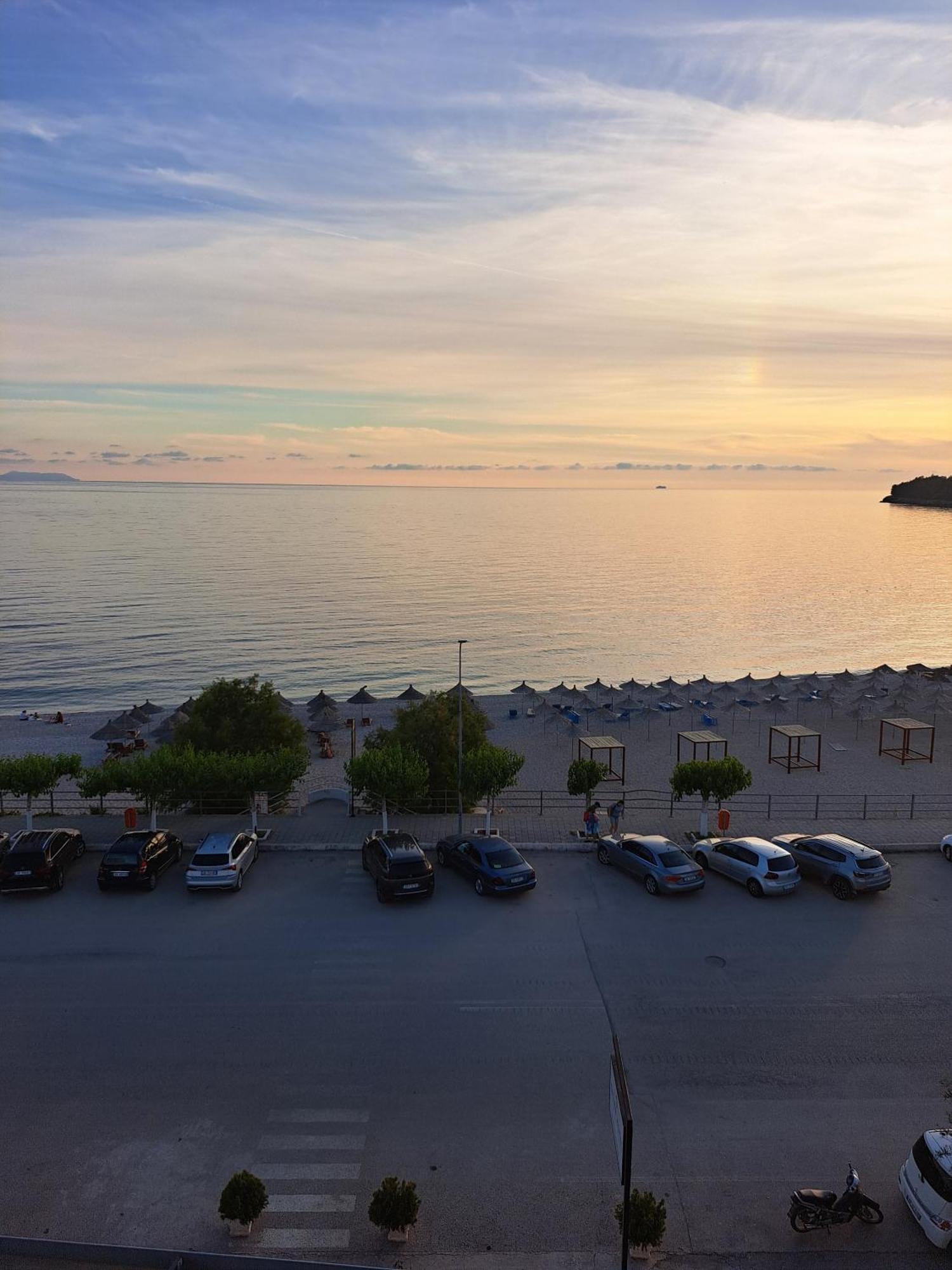 Dhima Hotel Himare Eksteriør bilde