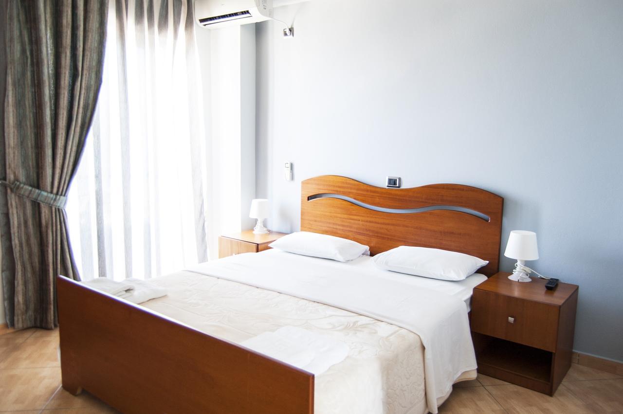 Dhima Hotel Himare Eksteriør bilde