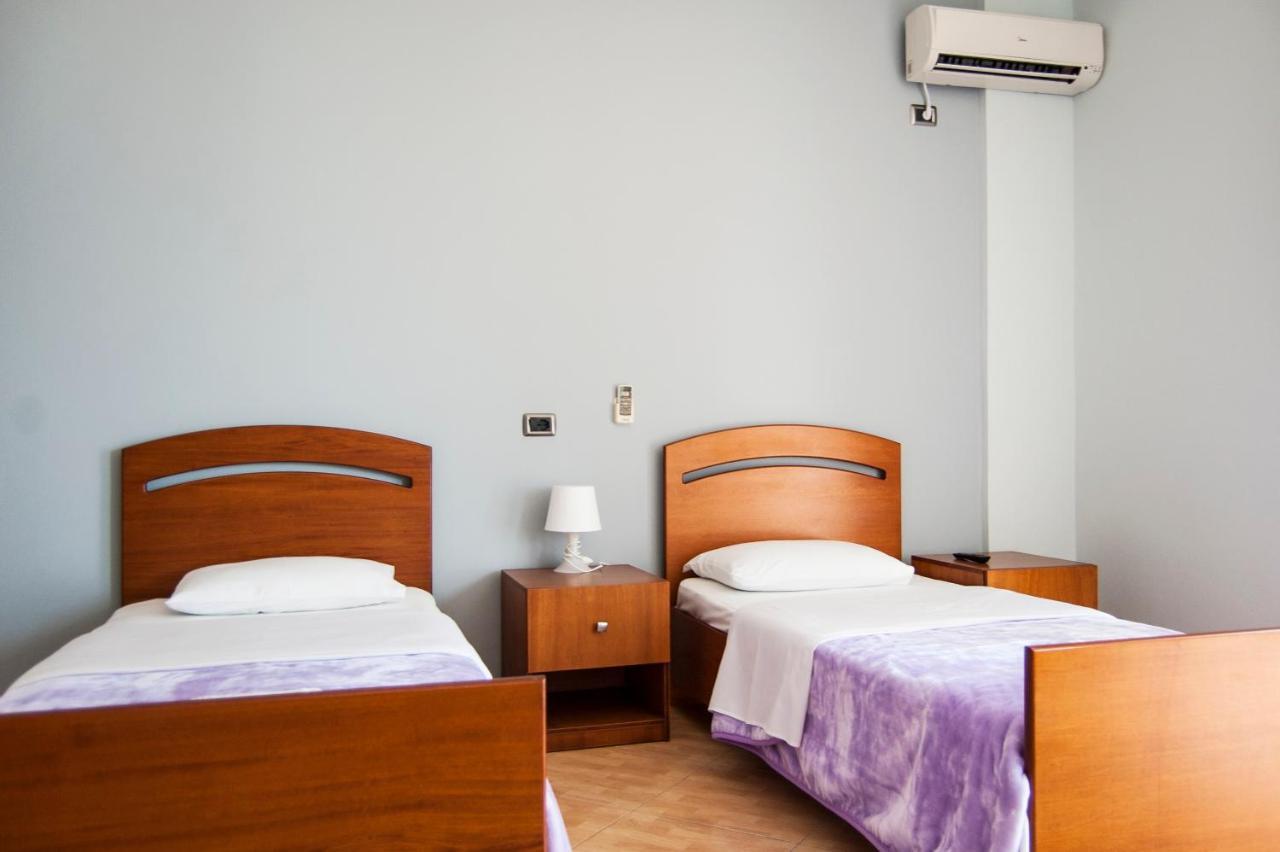 Dhima Hotel Himare Eksteriør bilde