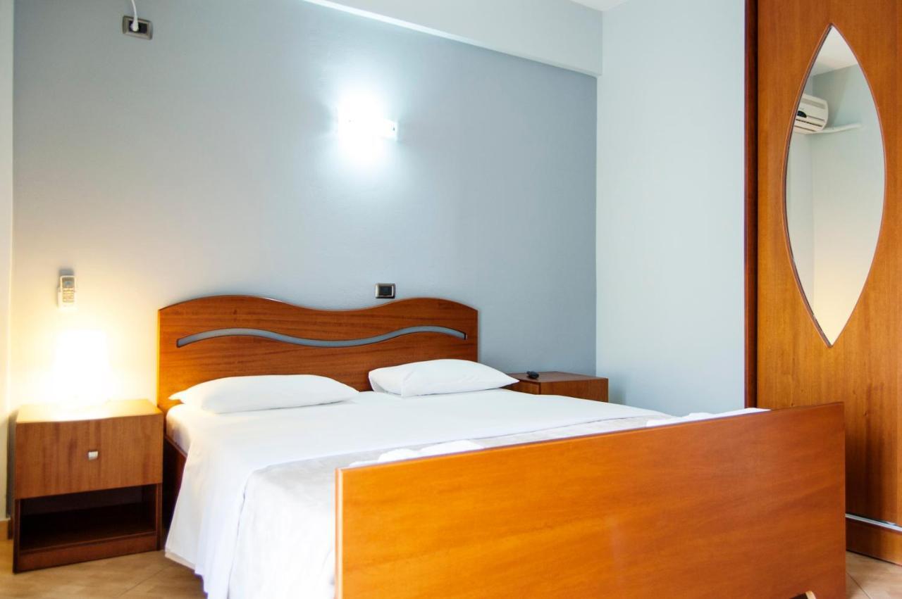 Dhima Hotel Himare Eksteriør bilde